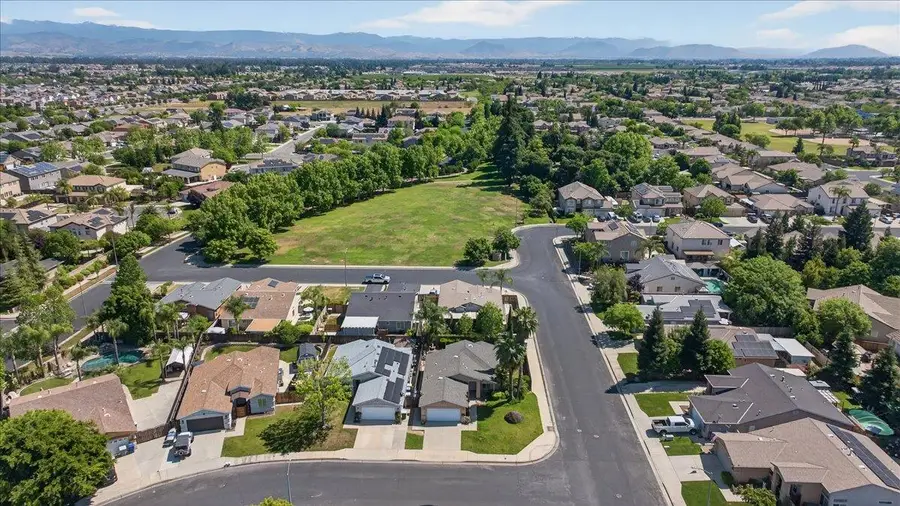 2335 Golden, Clovis, CA 93611 - #3