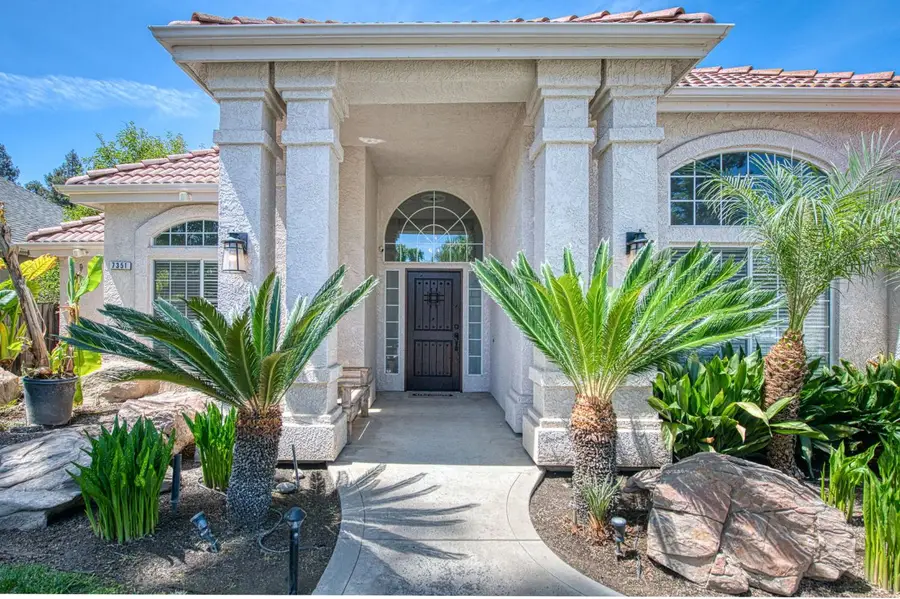7351 N Antioch Avenue, Fresno, CA 93722 - #3