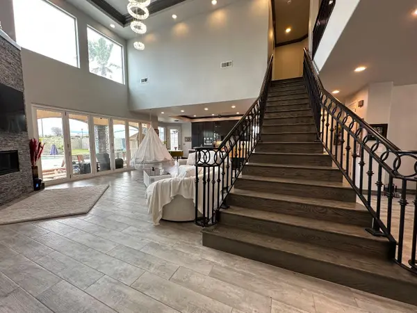 11027 N Stanford Avenue, Clovis, CA 93619