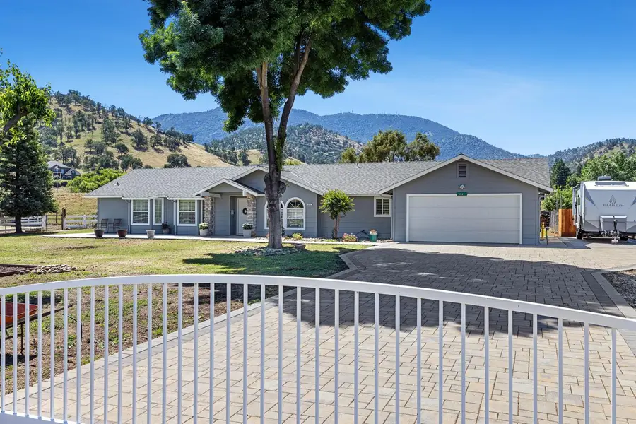 5741 Elwood Road, Sanger, CA 93657 - #2