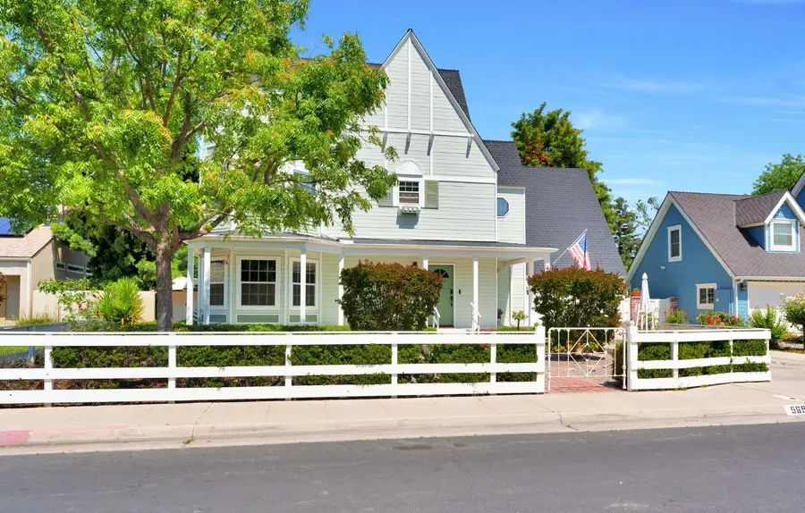 569 W Sample Avenue, Clovis, CA 93612 - #3