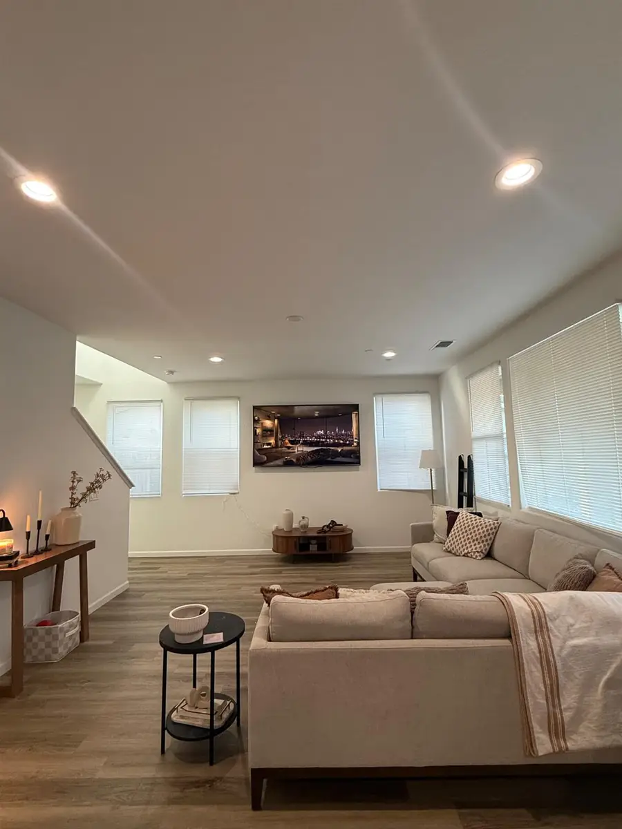 761 S Kandarian Avenue, Fowler, CA 93625 - #2