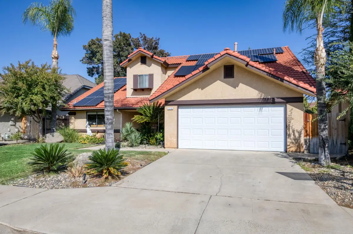 2210 E Jon Drive, Fresno, CA 93720 - #1