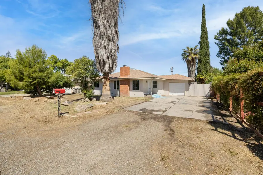 1433 E Richert Avenue, Fresno, CA 93704 - #2