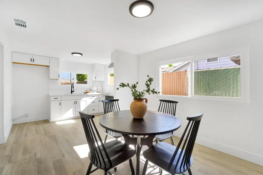 2819 E Tyler Avenue, Fresno, CA 93701 - #3