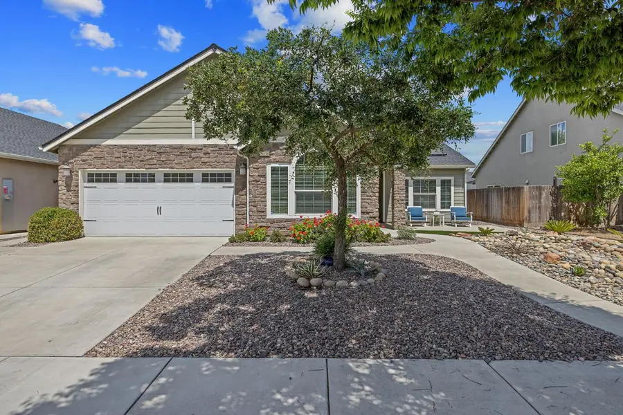 3938 W Vine Avenue, Visalia, CA 93291 - #2