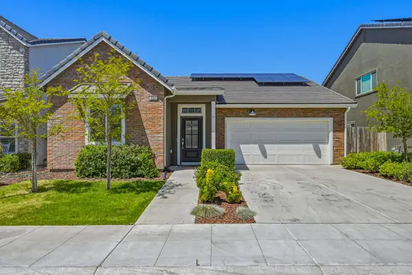 324 Huntington Avenue S, Madera, CA 93636