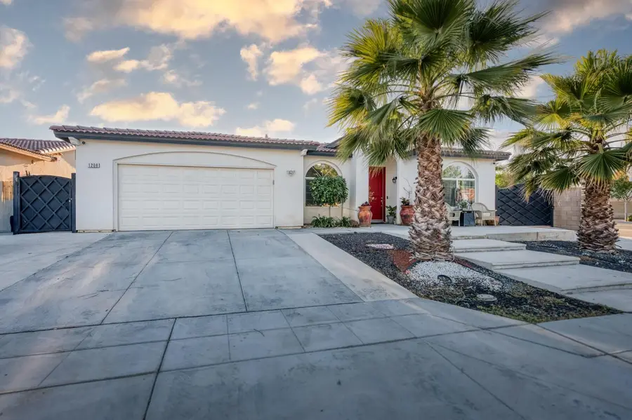 1208 Monterey Avenue, Madera, CA 93637 - #3