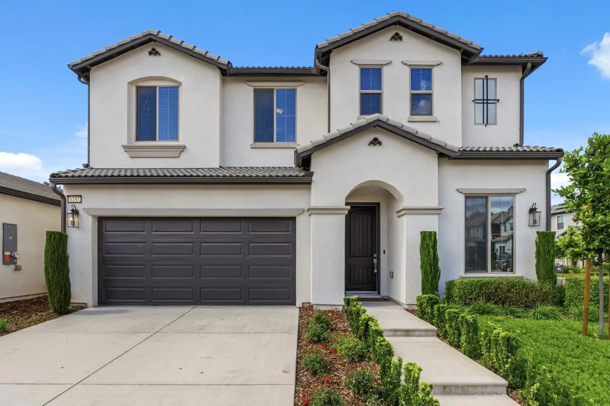 1257 E Via Ulivo, Fresno, CA 93730 - #1