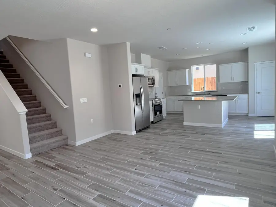 2909 E Veleta Drive, Fresno, CA 93730 - #2