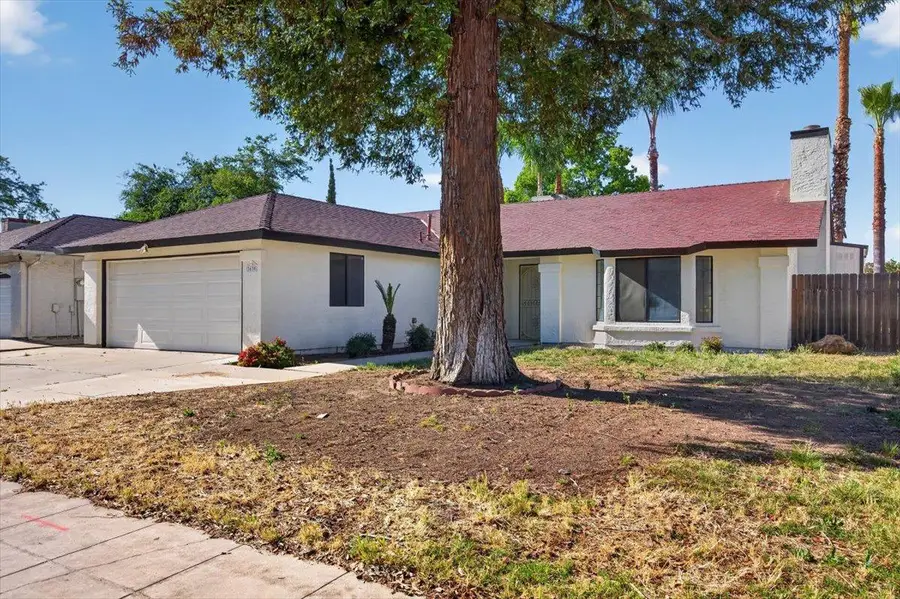 3670 W Fedora Avenue, Fresno, CA 93722 - #2