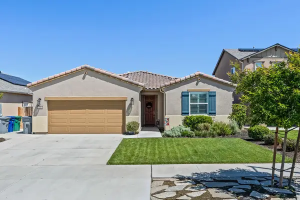 174 S Karen Avenue, Kerman, CA 93630