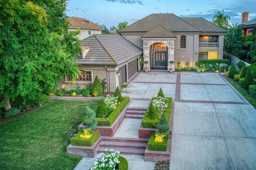 2635 W Lake Van Ness Circle, Fresno, CA 93711 - #2