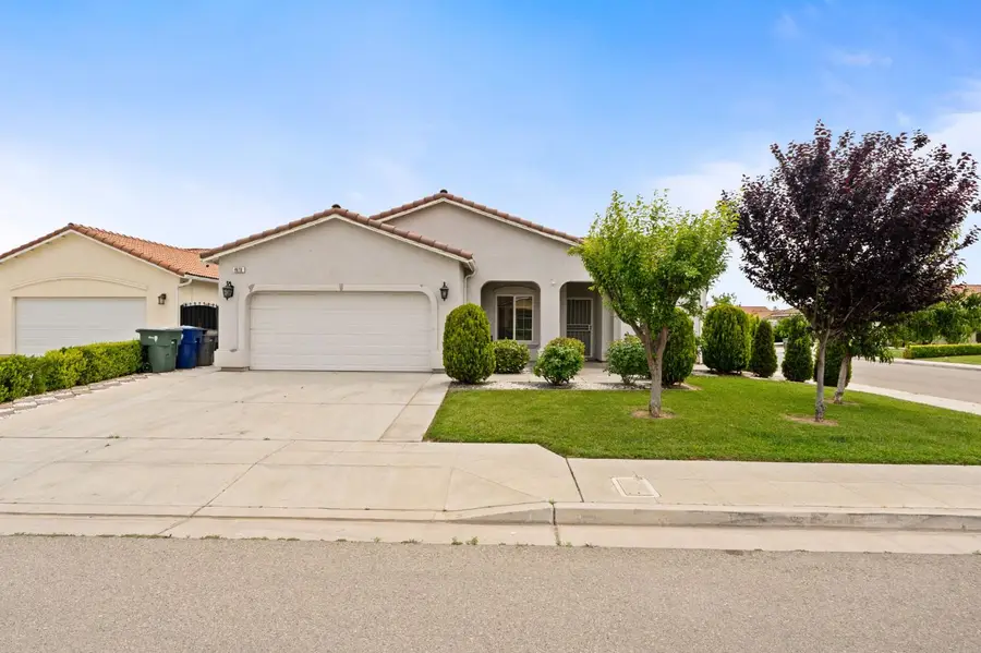 4670 N Constance Avenue, Fresno, CA 93722 - #2
