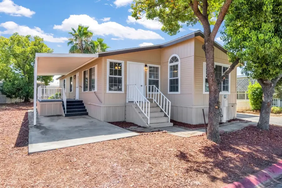 1218 E Cleveland Avenue #103, Madera, CA 93638 - #2