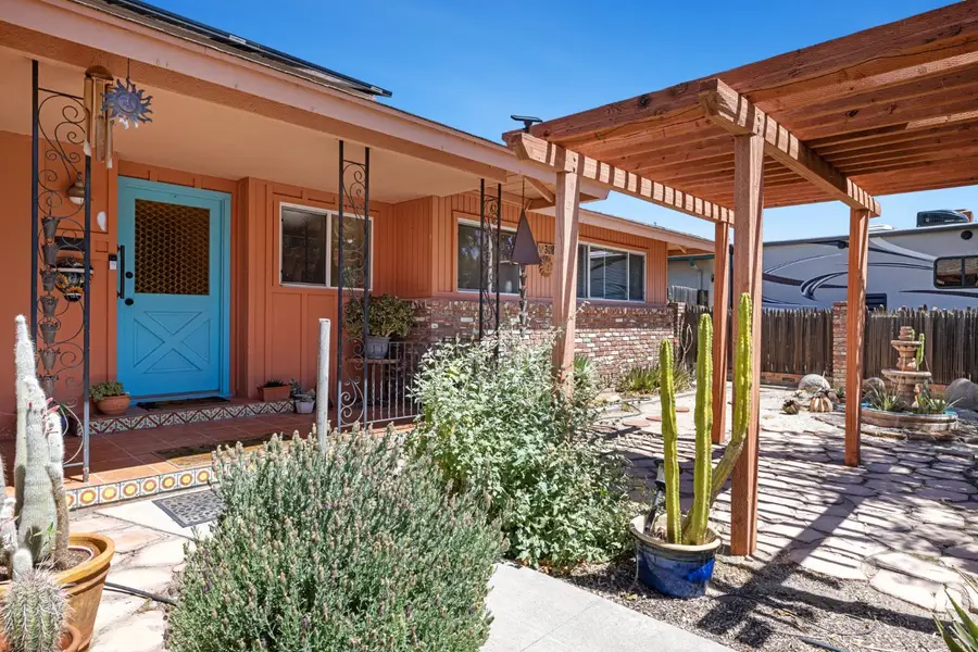 308 Dartmouth Avenue, Coalinga, CA 93210 - #3