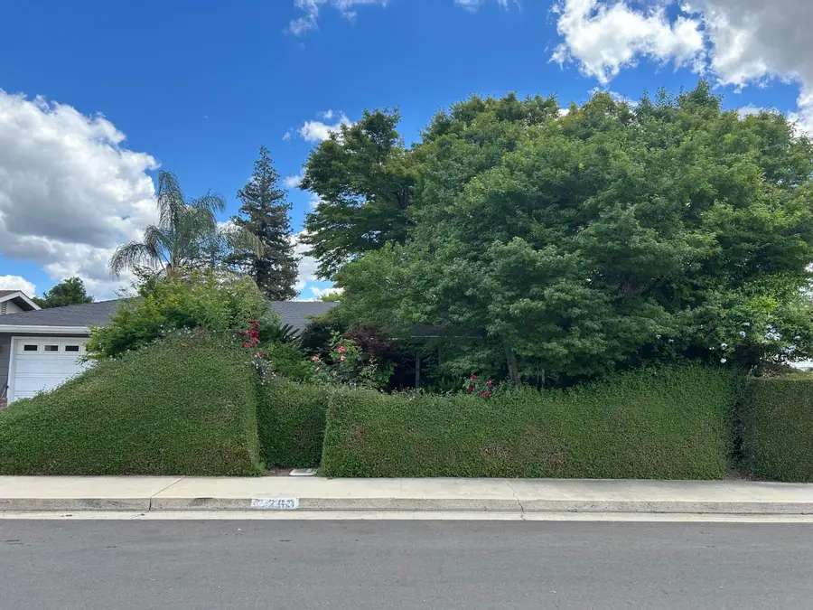2360 23rd Avenue, Kingsburg, CA 93631 - #3
