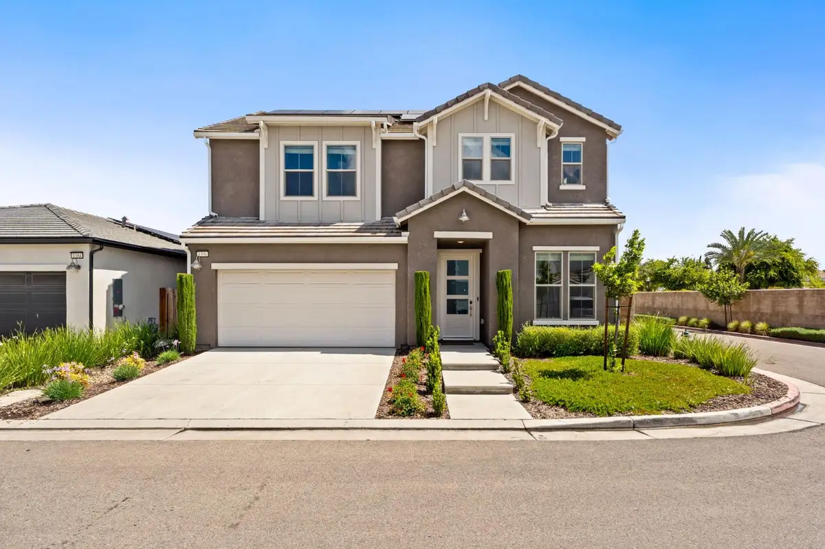 1396 E Via Prato Drive, Fresno, CA 93730 - #1