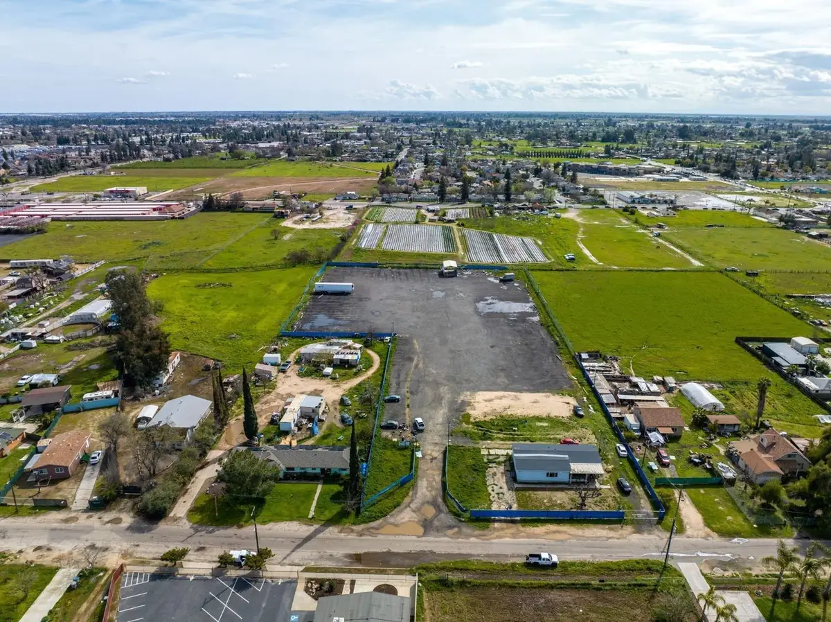 3253 W Princeton Avenue, Fresno, CA 93722 - #1