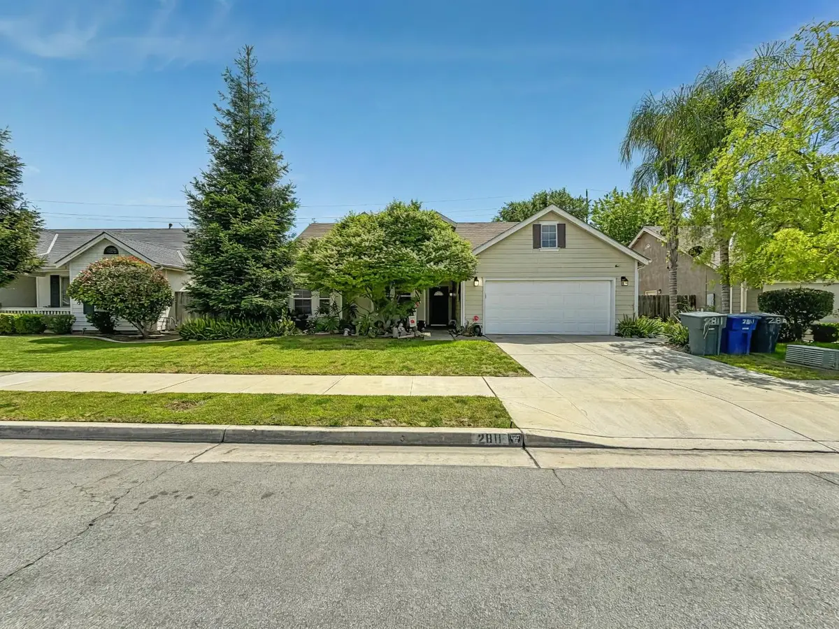 2811 Walton Avenue, Sanger, CA 93657 - #1