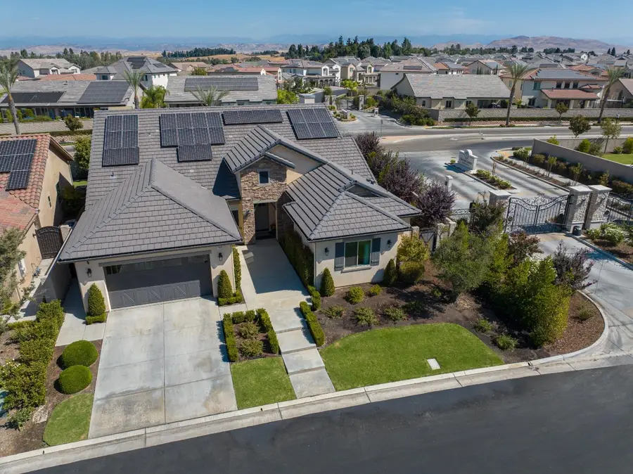 11854 N Champions Drive, Fresno, CA 93730 - #2