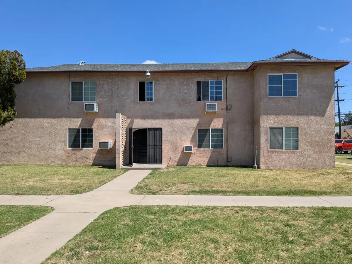 2984 E Mckenzie Avenue, Fresno, CA 93701 - #1