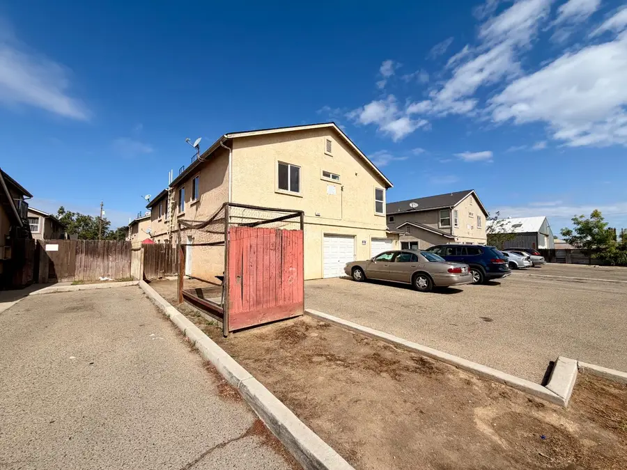1361 N Archie Avenue #101, Fresno, CA 93703 - #2