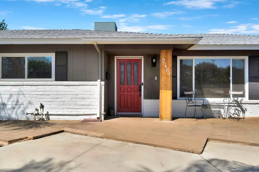 2461 16th Avenue, Kingsburg, CA 93631 - #2