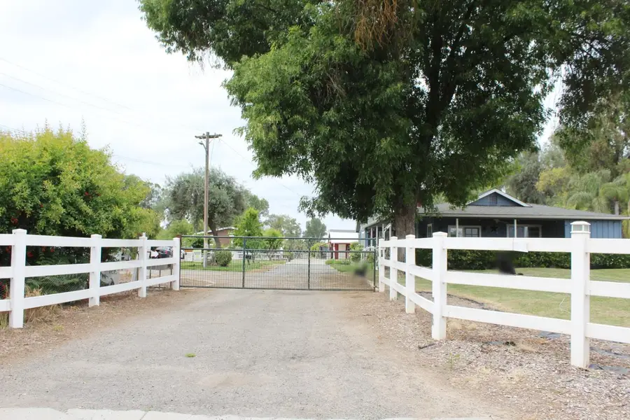 2307 N Hayes Avenue, Fresno, CA 93723 - #2