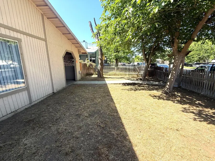 665 S Coalinga Street, Coalinga, CA 93210 - #2