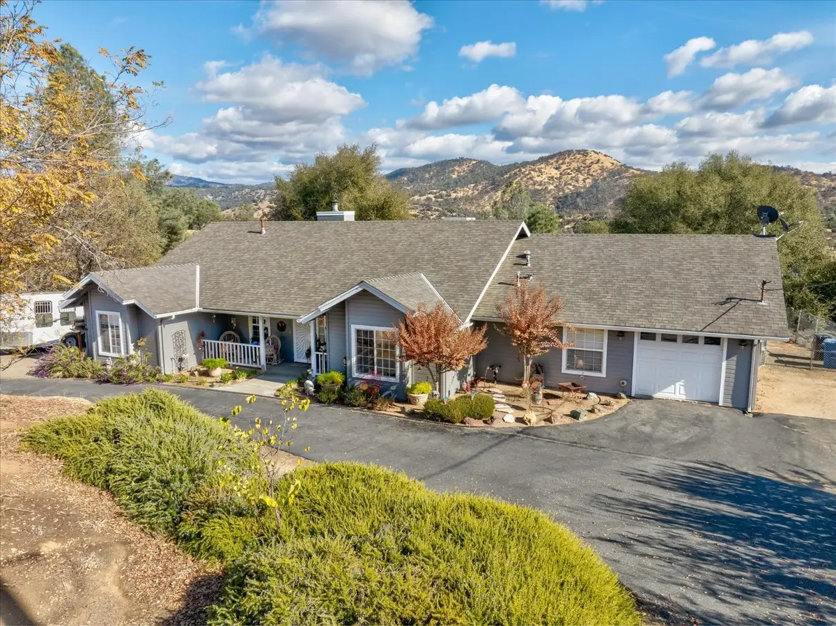 33655 River Knolls Rd, Coarsegold, CA 93614 - #1