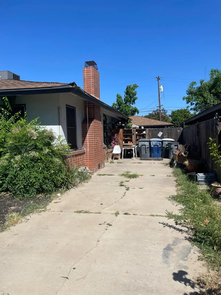 2446 N Adoline, Fresno, CA 93705 - #2