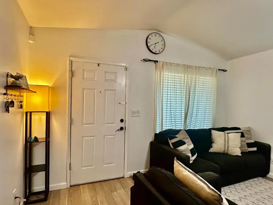 2390 S Laval Avenue, Fresno, CA 93725 - #3