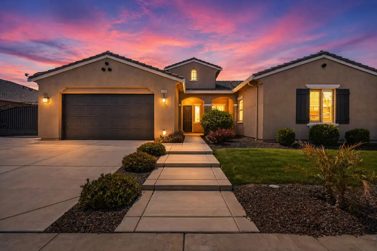 3368 N Discovery Way, Hanford, CA 93230 - #1