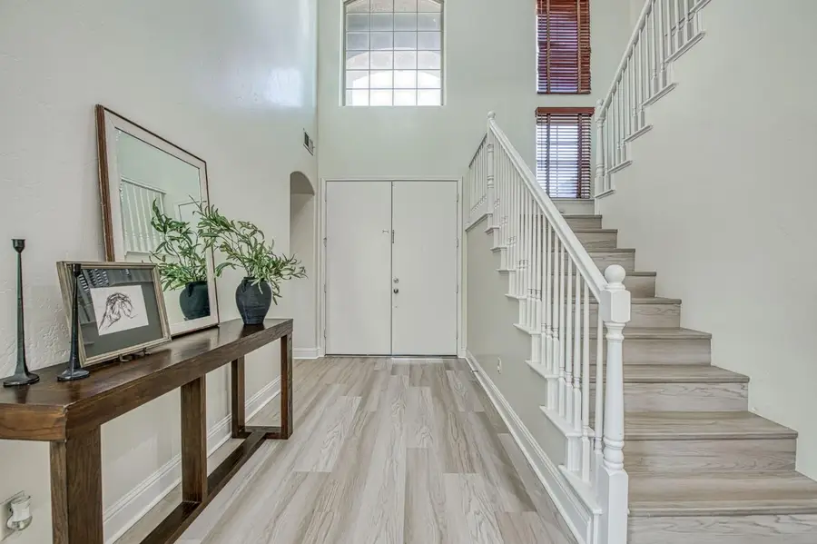 5860 E Byrd Avenue, Fresno, CA 93727 - #3