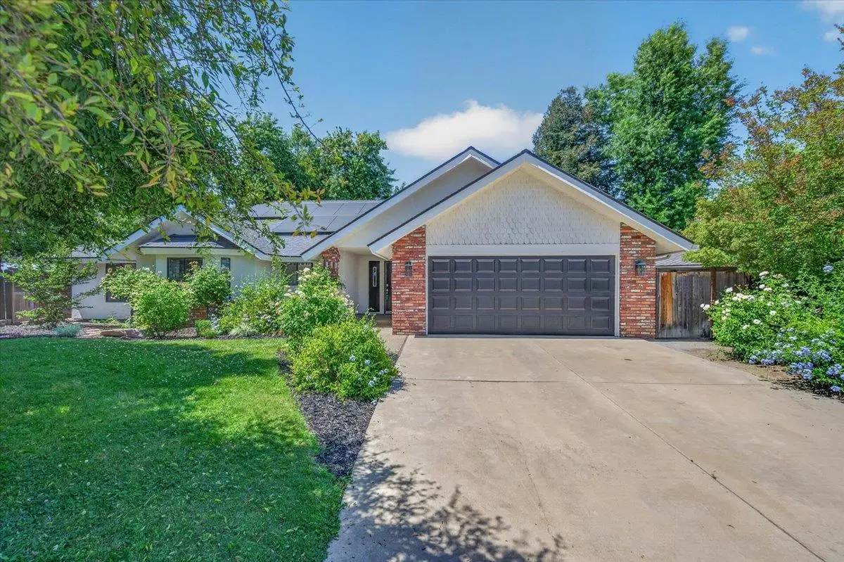 368 E Finch Court, Fresno, CA 93730 - #1