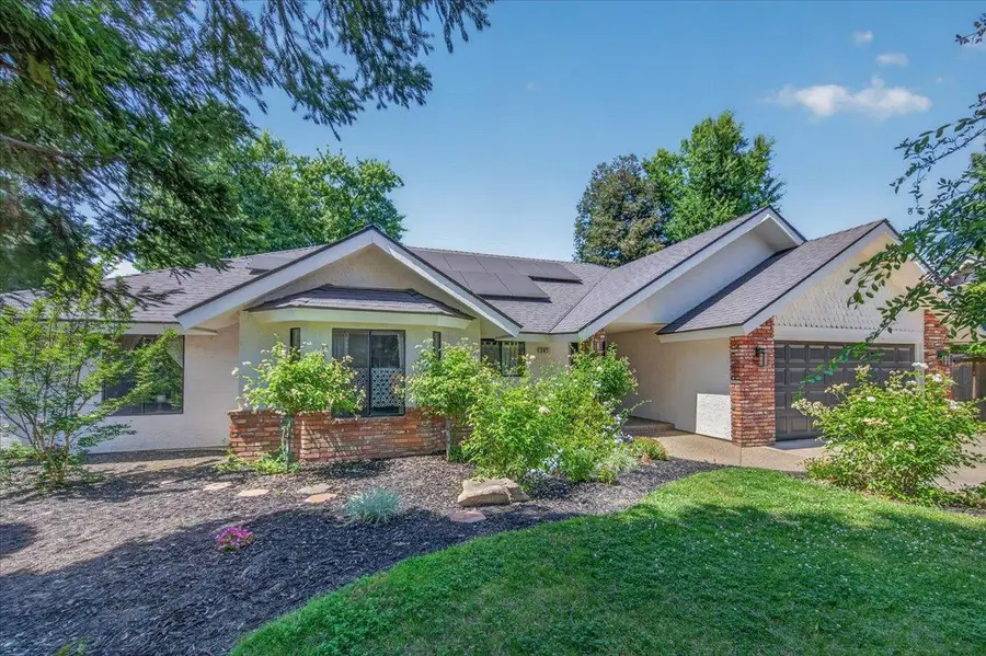 368 E Finch Court, Fresno, CA 93730 - #2