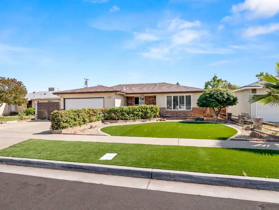 4714 E Santa Ana Avenue, Fresno, CA 93726 - #3