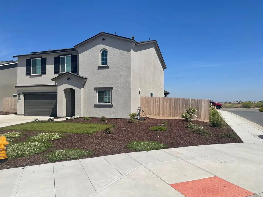 1392 W Clara Avenue, Fowler, CA 93625 - #3