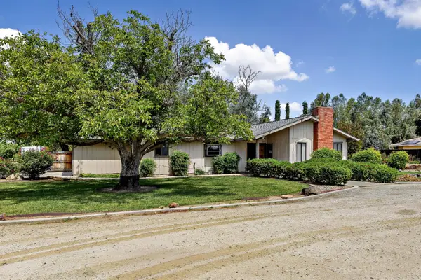 12066 Excelsior Avenue, Hanford, CA 93230