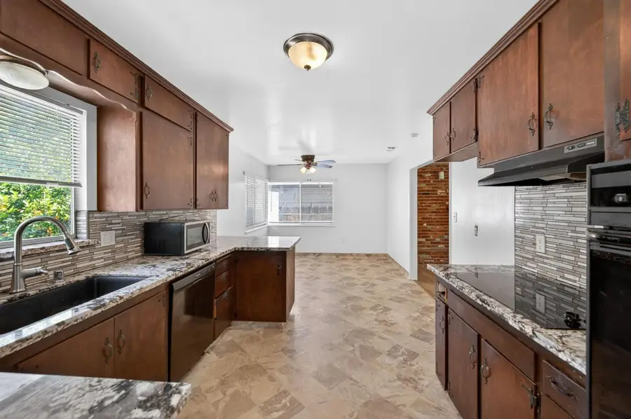 3144 E Santa Ana Avenue, Fresno, CA 93726 - #2