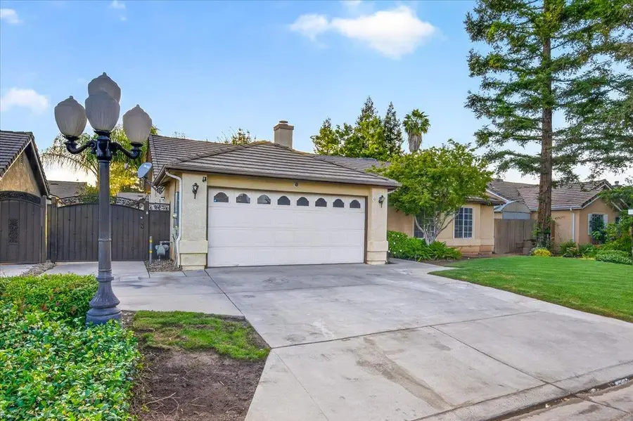 2459 N Bendel Avenue, Fresno, CA 93722 - #2
