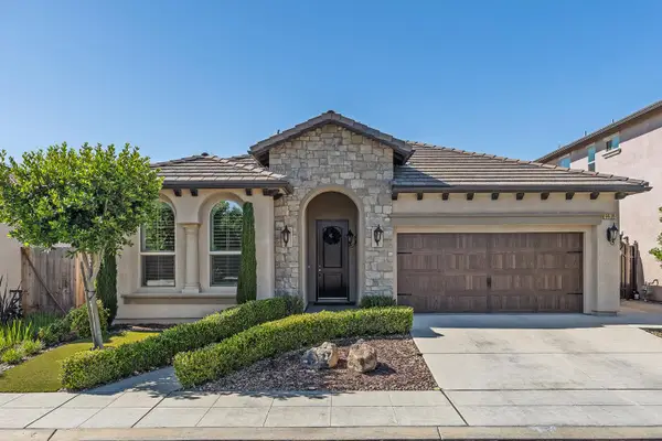 6635 W Kadota Avenue, Fresno, CA 93723