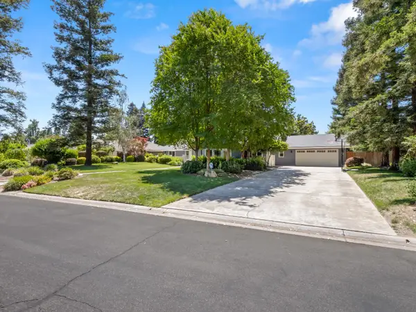 3213 W La Costa Avenue, Fresno, CA 93711