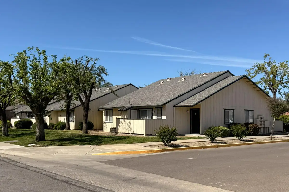 400 W Forest Avenue, Coalinga, CA 93210 - #1