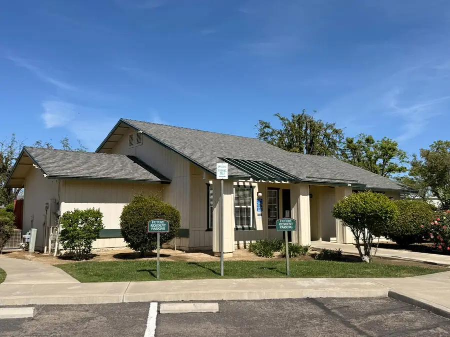 400 W Forest Avenue, Coalinga, CA 93210 - #3