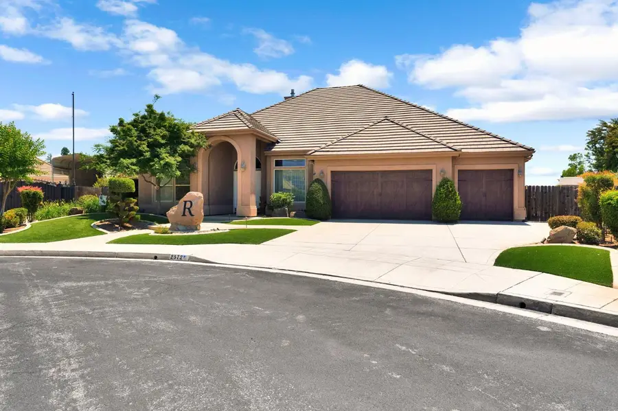 2572 Trenton Avenue, Clovis, CA 93619 - #3