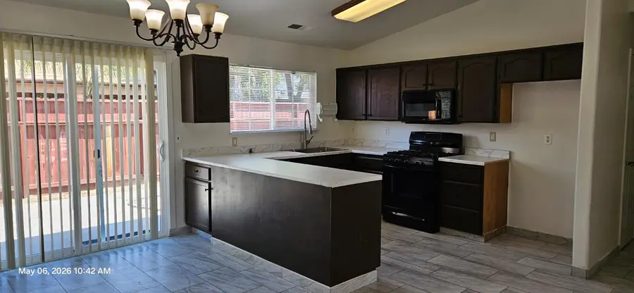 197 Nevada Street, Kingsburg, CA 93631 - #3