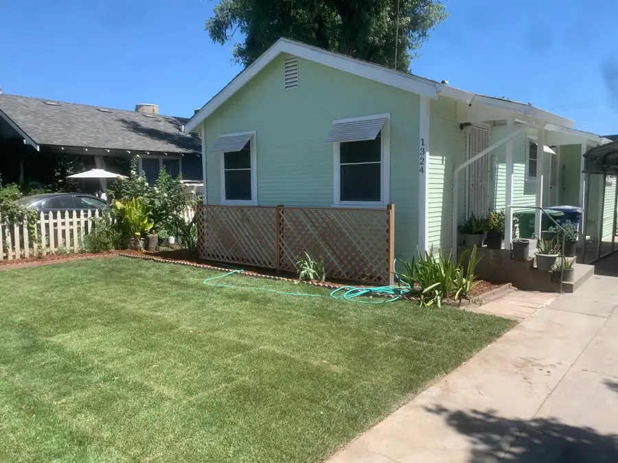 1300 Marion Street, Kingsburg, CA 631 - #3