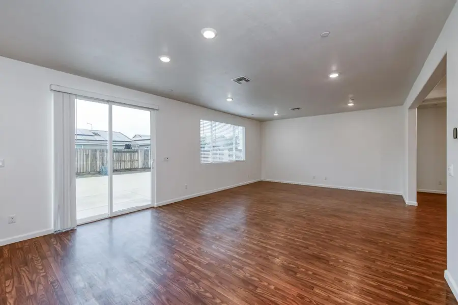 7216 E University Avenue, Fresno, CA 93737 - #3